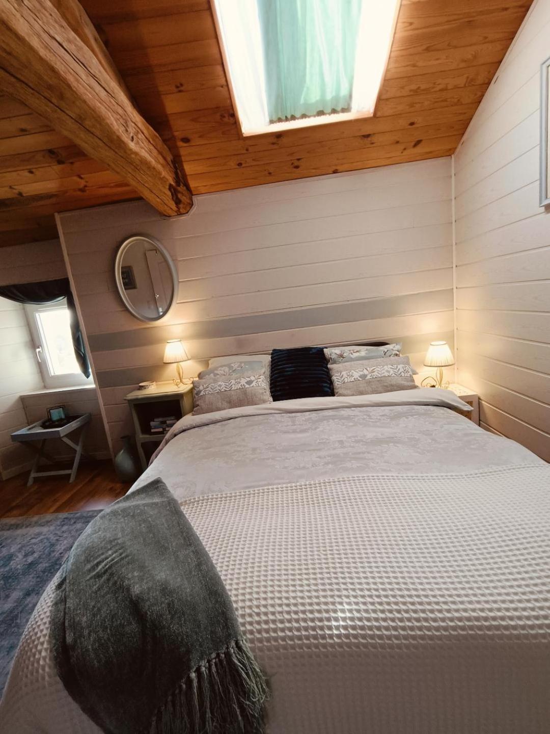 'Quelle Belle Vue' Chambre D'Hote 콩폴랑 외부 사진